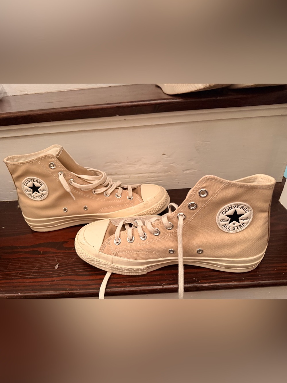 Converse Allstar High Top Sneakers in two-tone Light Beige Canvas